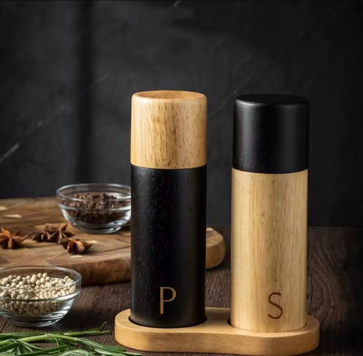 Custom Creative Wooden Spice Grinder Set Salt and Pepper Mill Shaker for Kitchen Cooking Tools